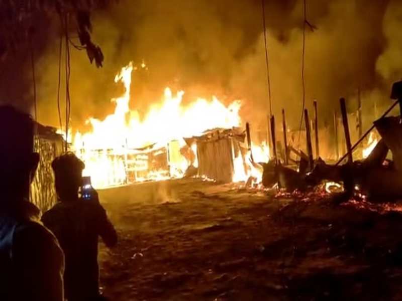 पूर्णिया में आतिशबाजी से फल मंडी में लगी भीषण आग, करीब ₹50 करोड़ की संपत्ति जलकर राख