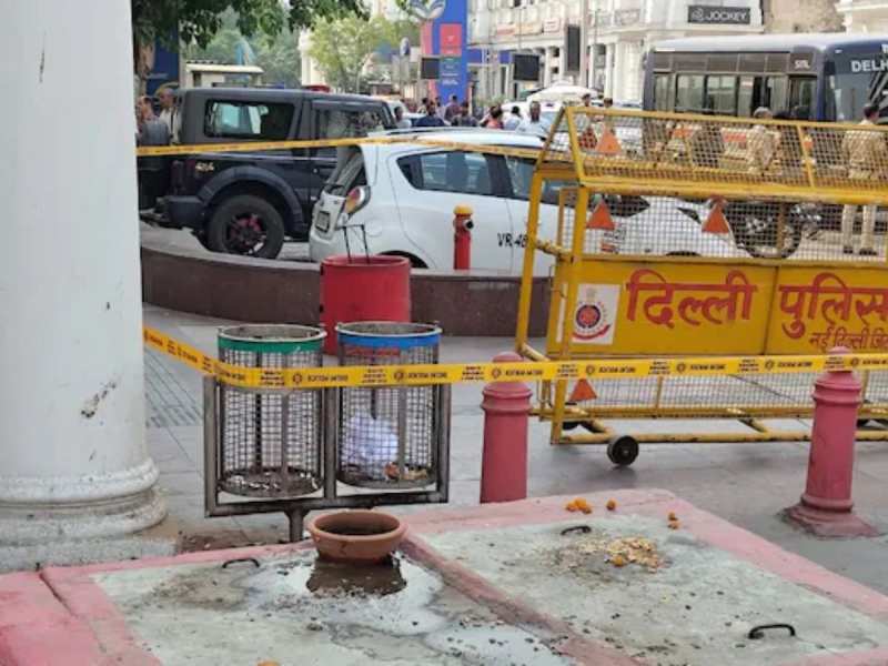 दिल्ली के कनॉट प्लेस में मिला संदिग्ध बैग, बम निरोधक दस्ता मौके पर