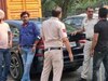 ओखला में BMW कार से 2 करोड़ कैश बरामद, 2 गिरफ्तार; आयकर विभाग को दी जानकारी 