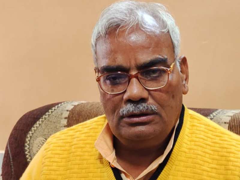 मदन दिलावर का सख्त एक्शन, स्कूलों में मोबाइल यूज करने वाले शिक्षकों के खिलाफ होगी कार्रवाई