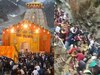 Chardham Yatra 2024: यमुनोत्री में भीड़ से बुरा हाल, दूसरे दिन हजारों श्रद्धालुओं ने किए दर्शन, कई जगह फंसे लोग
