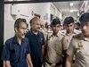 Swati Maliwal Case: कम नहीं हो रही विभव कुमार की मुश्किलें, कोर्ट ने तीन दिन की पुलिस रिमांड पर भेजा