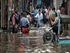 दिल्लीवालों पर दोहरी मार, कहीं बिजली गुल, तो कहीं पानी की किल्लत, 6 लोगों की मौत