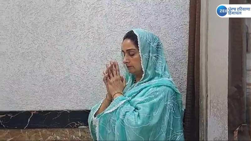 Harsimrat Kaur Badal: ਹਰਸਿਮਰਤ ਕੌਰ ਬਾਦਲ ਸੱਚਖੰਡ ਸ੍ਰੀ ਹਰਿਮੰਦਰ ਸਾਹਿਬ ਵਿਖੇ ਹੋਏ ਨਤਮਸਤਕ, ਵੇਖੋ ਵੀਡੀਓ