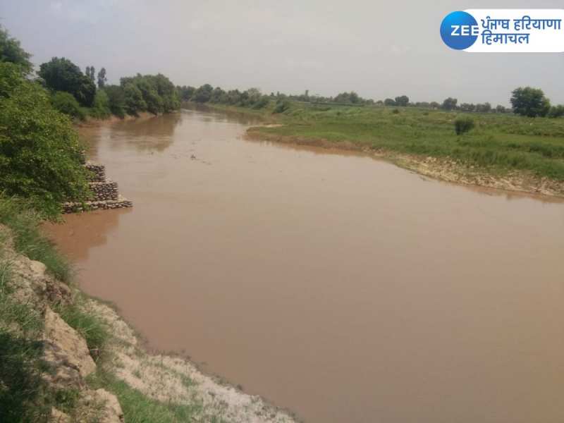 Ghaggar River: ਘੱਗਰ ਦਰਿਆ ’ਤੇ ਬਣਿਆ ਕੱਚਾ ਪੁੱਲ੍ਹ ਲੋਕਾਂ ਲਈ ਬਣਿਆ ਖ਼ਤਰਾ! 