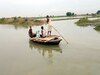 कोसी नदी का जलस्तर बढ़ने से कई गांवों पर बाढ़ का खतरा, गंडक में फेंका जा रहा कचरा