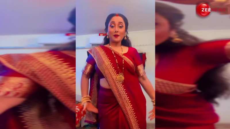 रेड साड़ी पहन Rani Chatterjee ने दिखाया ऐसा हुस्न देख पागल हुई जनता, पटना के लोगों...