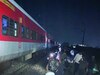 UP News: साबरमती एक्सप्रेस के 22 डिब्बे पटरी से उतरे; रास्ते में लगाई गई ये चीज