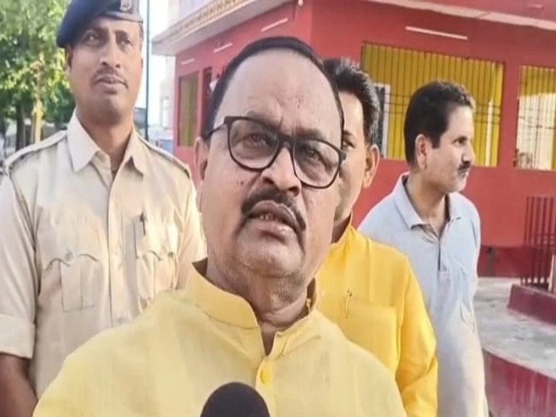 Gopal mandal threatened to jdu leader big allegation on nitish kumar party  jdu mla | 'आते हैं तुम्हें मार देंगे', नीतीश कुमार के बड़बोले विधायक गोपाल  मंडल ने JDU नेता को धमकाया |