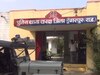 Dungarpur News: कच्चे मकान में अधजला मिला युवक का शव, घरवालों ने जताया हत्या का शक, जांच में जुटी पुलिस 