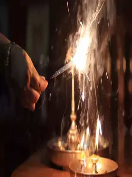 पटाखों का धुआं कर सकता है बीमार, ऐसे करें बचाव