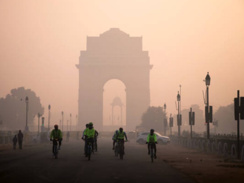 Weather Update: दिल्ली में सर्दी के लिए और कितना इंतजार? इन राज्यों में ठंड की हुई शुरुआत 