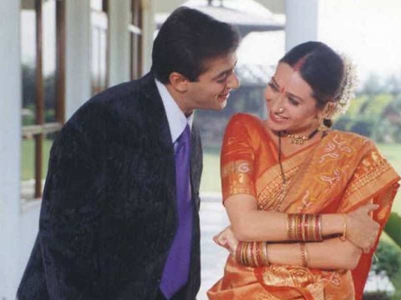 Salman Khan and Karisma Kapoor's Biwi No 1 Re Release on 29 November 2024 |  1999 में आई थी सलमान खान-करिश्मा कपूर की कॉमेडी फिल्म 'बीवी नंबर 1', अब फिर  से थिएटर