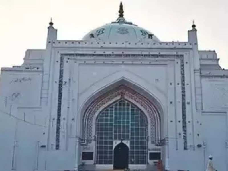 संभल हिंसा: DM और SP ने मस्जिद सदर के बयानों को किया खारिज