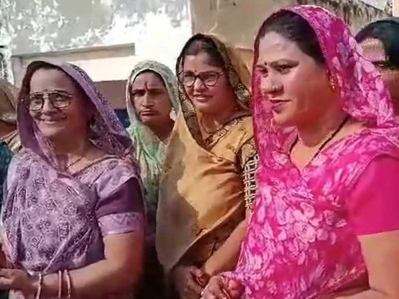 डिजिटल वर्ल्ड में सक्रिय हो रही हैं चूरू की महिलाएं, बढ़चढ़कर सीख रहीं चैट जीपीटी