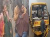 उत्तर प्रदेश के अमरोहा में कोहरे के बीच भीषण सड़क हादसा, 13 लोग घायल! 