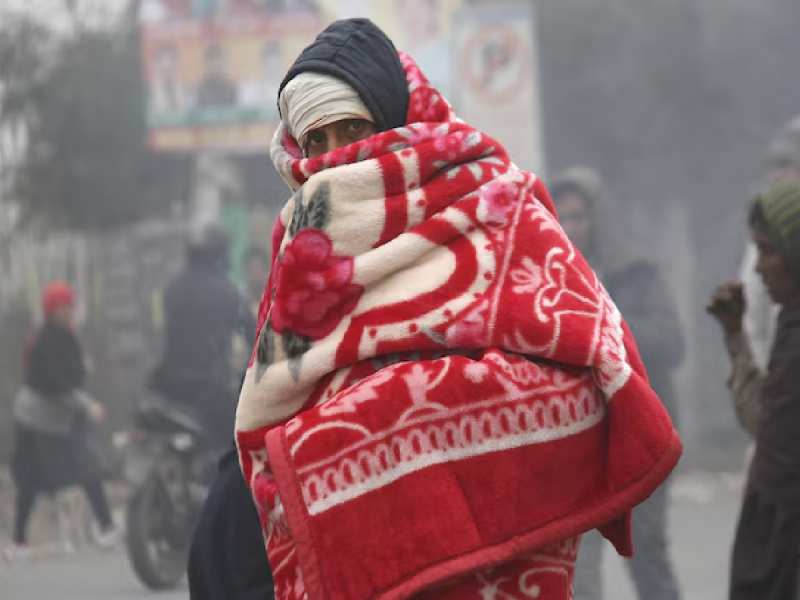 Weather Update: यूपी-एमपी सहित इन राज्यों में कड़ाके की ठंड, जानें कहां हो सकती है बारिश?