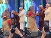 इस महिला राज्यसभा सांसद ने हजारों की संख्या के बीच छुए जावेद अख्तर के पैर, Video मिनटों में वायरल