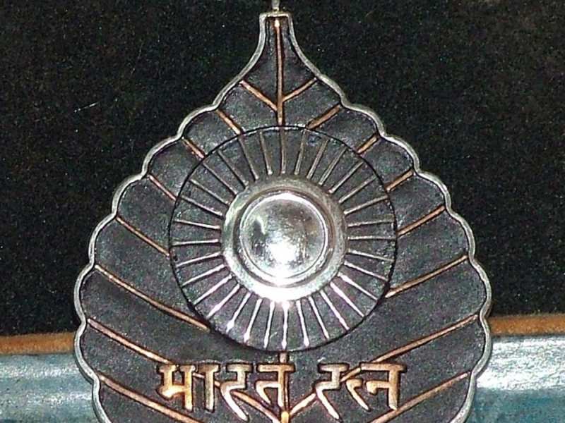 Bharat Ratna सोने या चांदी से नहीं बनता बल्कि...जानें- कहां होता है तैयार?