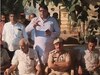 Bikaner News: बीकानेर के नापासर में दिखी अनोखी तस्वीर, चोरों को पकड़ने पर लोगों ने किया पुलिस का सम्मान