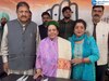 बिलासपुर में 'संविधान बचाओ अभियान' की बैठक में कांग्रेस कार्यकर्ताओं का हंगामा, प्रतिभा सिंह से मांगा इस्तीफा