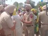 Mansa News: ਵਿੱਤ ਮੰਤਰੀ ਦੀ ਆਮਦ ਤੋਂ ਪਹਿਲਾਂ ਪੁਲਿਸ ਨੇ ਕਿਸਾਨਾਂ ਨੂੰ ਹਿਰਾਸਤ ਵਿੱਚ ਲਿਆ