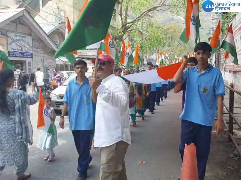 रामपुर में तिरंगा यात्रा का आयोजन, भारतीय सेना के शौर्य को किया नमन