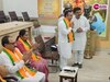 दिल्ली भाजपा प्रदेश कार्यालय में मंगलवार सीएम रेखा गुप्ता पहुंचीं.