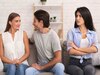 रिलेशनशिप में स्पेस देना और बेवकूफ बनने में कितना फर्क है? अगर नहीं समझेंगे तो पछताएंगे