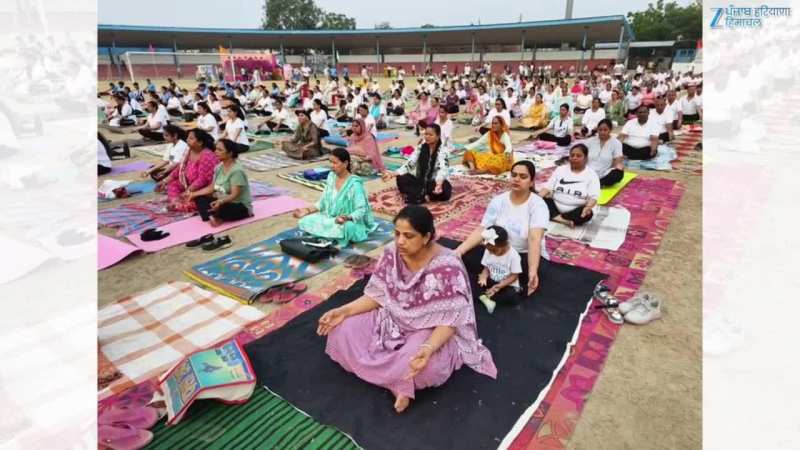 International Yoga Day: ਬਠਿੰਡਾ ਦੇ ਇਤਿਹਾਸਿਕ ਕਿਲ੍ਹੇ ਵਿੱਚ ਮਨਾਇਆ ਯੋਗਾ ਦਿਵਸ International Yoga Day: ਬਠਿੰਡਾ ਦੇ ਇਤਿਹਾਸਿਕ ਕਿਲ੍ਹੇ ਵਿੱਚ ਮਨਾਇਆ ਯੋਗਾ ਦਿਵਸ