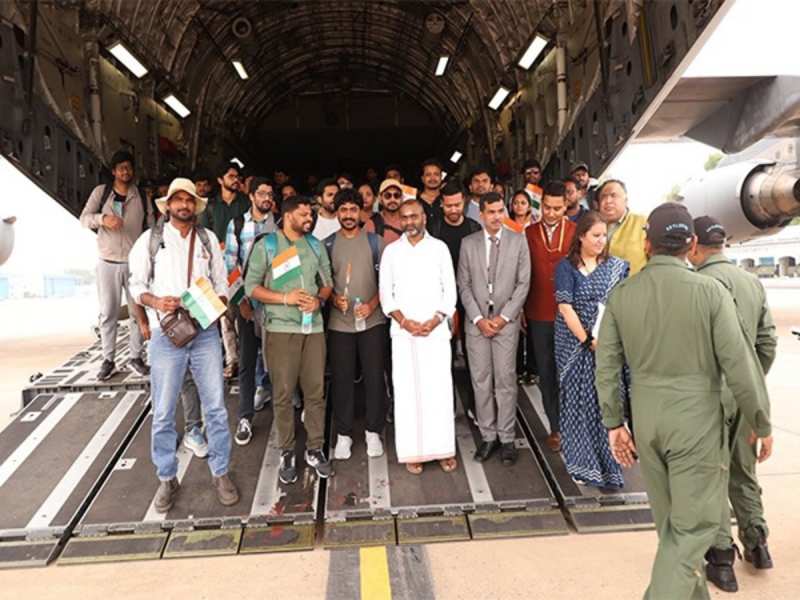 Operation Sindhu: इजराइल से 165 भारतीयों को दिल्ली लेकर पहुंचा एक और विमान