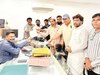 जिलाधिकारी को ज्ञापन सौंपते VBA के पदाधिकारी (फोटो क्रेडिट- INN) 