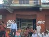 Bilaspur News: गांव सोई में शराब का ठेका खोलने पर ग्रामीणों ने ठेके के बाहर किया जमकर विरोध प्रदर्शन