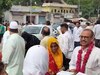 जयपुर एयरपोर्ट पर हाजियों का इस्तकबाल करते उनके परिजन