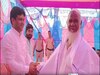 JDU MLC खालिद अनवर राजद कार्यकर्ताओं को पार्टी में शामिल करते हुए