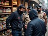 Kaushambi News: डॉलर हैं या रुपये? समझ न पाए चोर, एक गलती से पहुंच गए हवालात