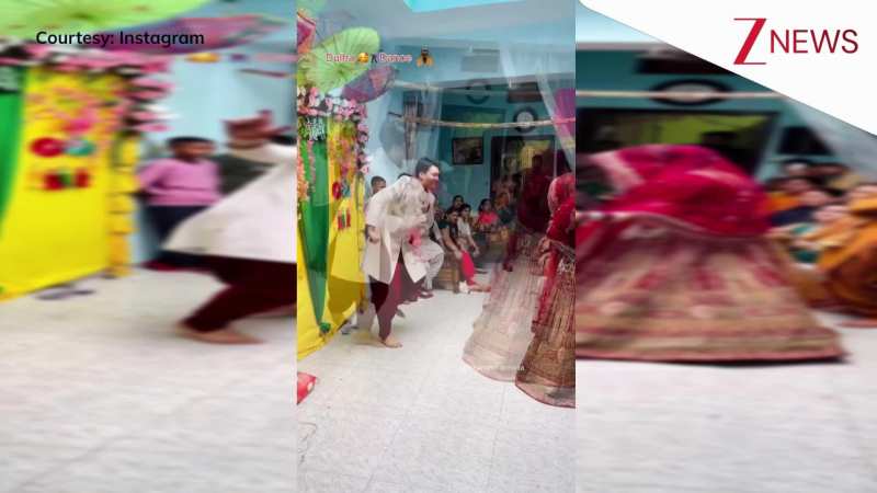 दूल्हा-दुल्हन ने पंजाबी गाने पर किया शानदार डांस, दोनों की केमिस्ट्री ने जीत लिया यूजर्स का दिल! दूल्हा-दुल्हन ने पंजाबी गाने पर किया शानदार डांस, दोनों की केमिस्ट्री ने जीत लिया यूजर्स का दिल!