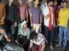 Greater Noida: ग्रेटर नोएडा के शिव शक्ति अपार्टमेंट में पानी की समस्या से परेशान निवासी 