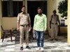 पुलिस की गिरफ्त में आरोपी