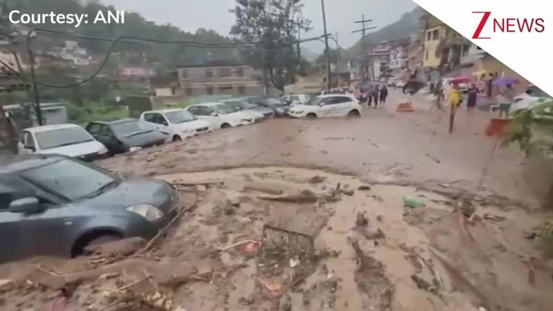 हिमाचल प्रदेश: मंडी में फ्लैश फ्लड से भीषण तबाही, मलबे में दबी कई गाड़ियां, वीडियो में देखिए दिल दहलाने वाला मंजर! हिमाचल प्रदेश: मंडी में फ्लैश फ्लड से भीषण तबाही, मलबे में दबी कई गाड़ियां, वीडियो में देखिए दिल दहलाने वाला मंजर!