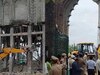 Shravasti: मजार को तोड़ने के लिए लगाए गए आधे दर्जन बुलडोजर, कई जिले की पुलिस से ली जा रही है मदद