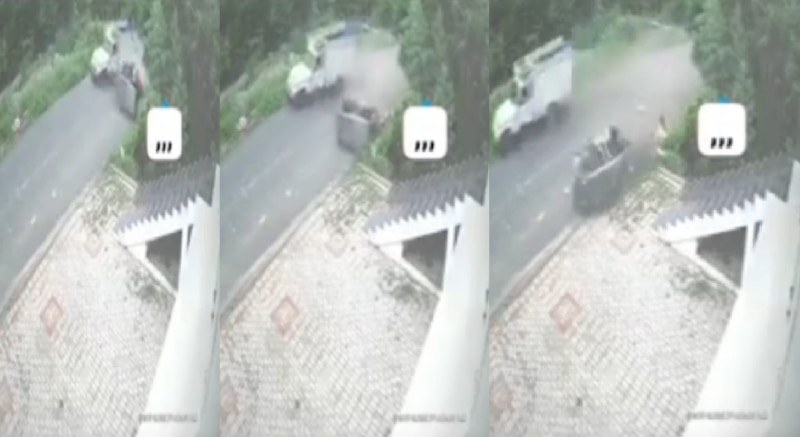 Deoria Video: पिकअप और ई-रिक्शा की जोरदार भिड़ंत, देवरिया में सड़क हादसे का खौफनाक मंजर