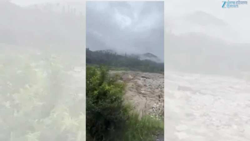 Manikaran: ਮਣੀਕਰਨ ਘਾਟੀ ਦੇ ਬਲਾਧੀ ਪਿੰਡ ਵਿੱਚ ਪੁਲ ਰੁੜਿਆ; ਦੇਖੋ ਵੀਡੀਓ