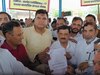 अधिकारियों को ज्ञापन सौंपते मेवात के विधायक