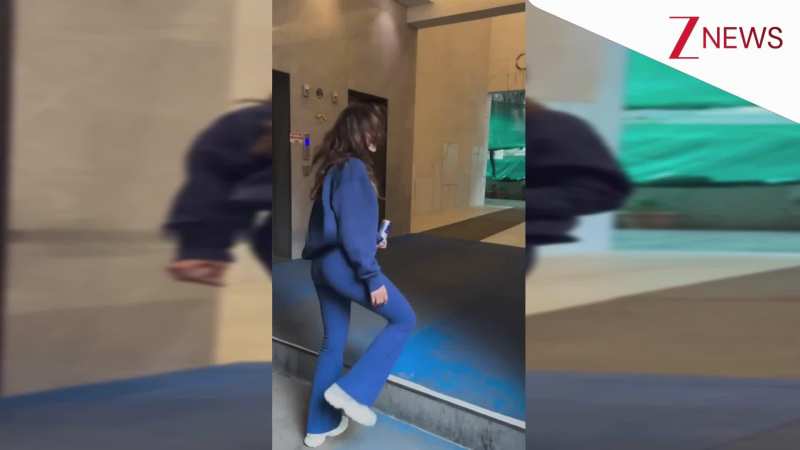 'मुझे लेट हो रहा है'...पैप्स को पोज देते समय जल्दी में दिखीं Palak Tiwari, क्यूटनेस पर पिघल गया फैंस का दिल!