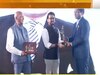 BCS Ratna Award: ZEE NEWS ने लगाई अवॉर्डों की हैट्रिक, बेस्ट कवरेज के लिए मिले 3 प्रतिष्ठित पुरस्कार, दिल्ली में हुआ समारोह 