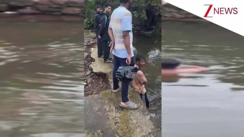 युवक ने झरने को ही बना दिया शौचालय! नहाते हुए लोगों के सामने की ऐसी शर्मानाक हरकत, देख फूटा पब्लिक का गुस्सा बोले- फाइन मारो इसपे!