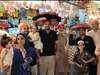 ख्वाजा की जियारत करने पहुंचे आवेश खान