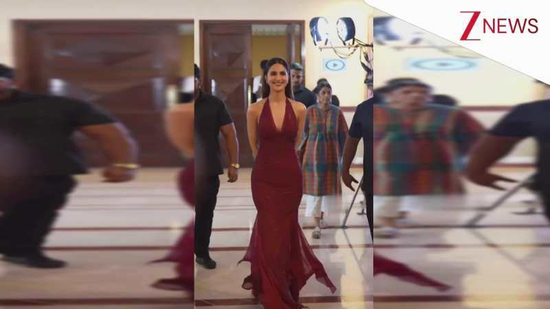शाइनिंग चेरी कलर की ड्रेस में Vaani Kapoor ने ढाया कहर, चांद सी खूबसूरती पर टिकी रह गई फैंस की नजरें!