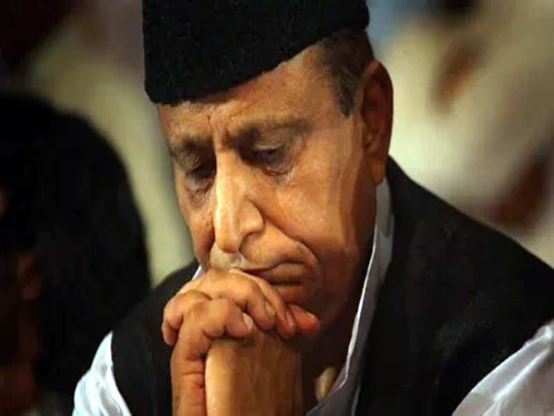 मुलायम के नाम से आंखें नम.. परिवार पर केस और जेल की तन्हाई, आजम ने बयां किया दर्द